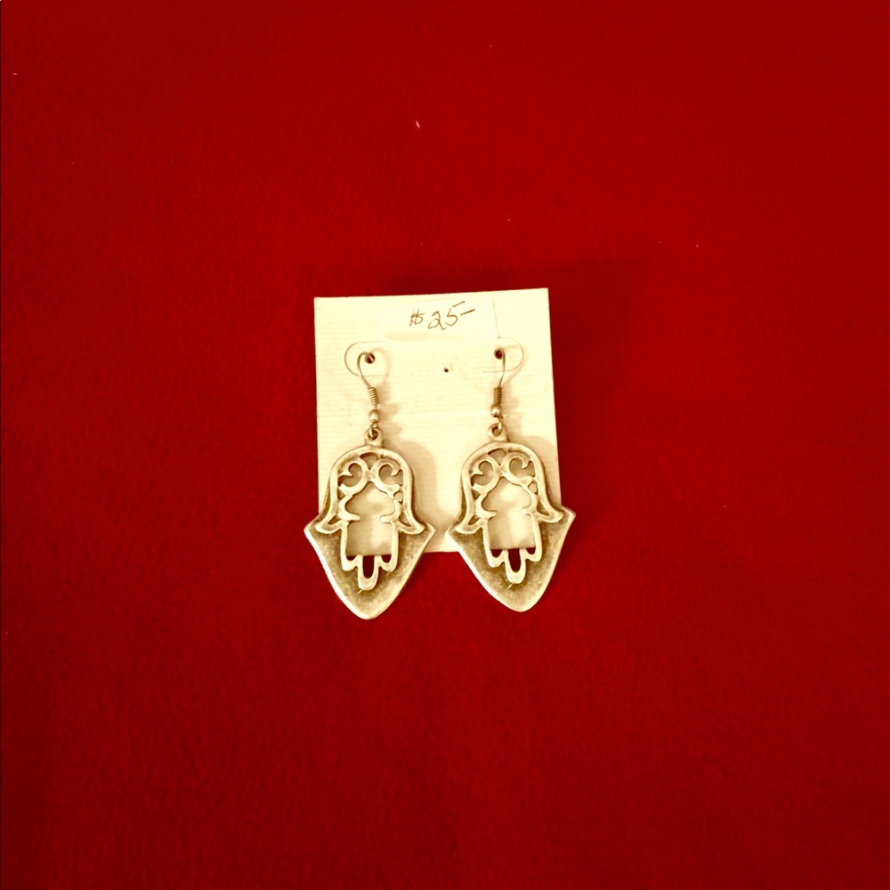 SALE!-Pewter Hand Earrings are fun and easy! 😊